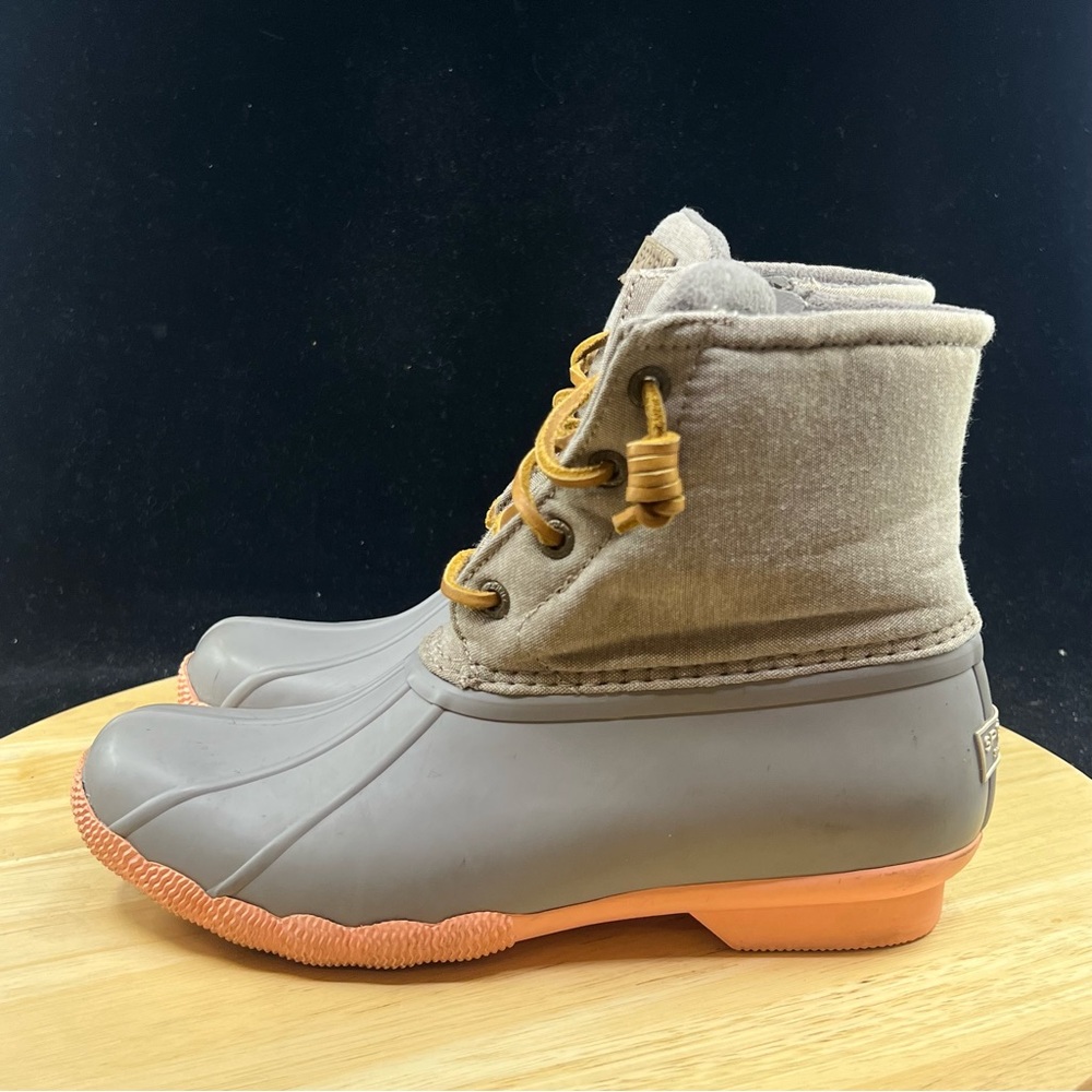 Sperry Top-Sider Khaki Duck Boot Women Saltwater Pop Outsole US Sz 6.5 Pink Sole - Picture 7 of 10